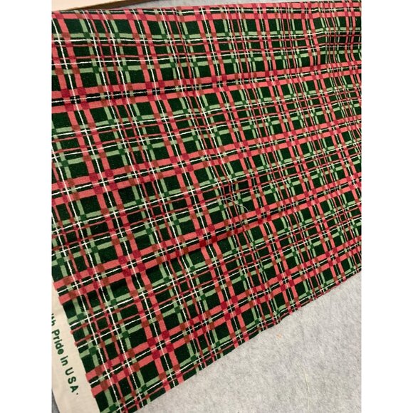 Vintage Concord Fabrics Plaid Cotton Fat Quarter 18x22 Red & Green Print Sewing - Picture 5 of 9